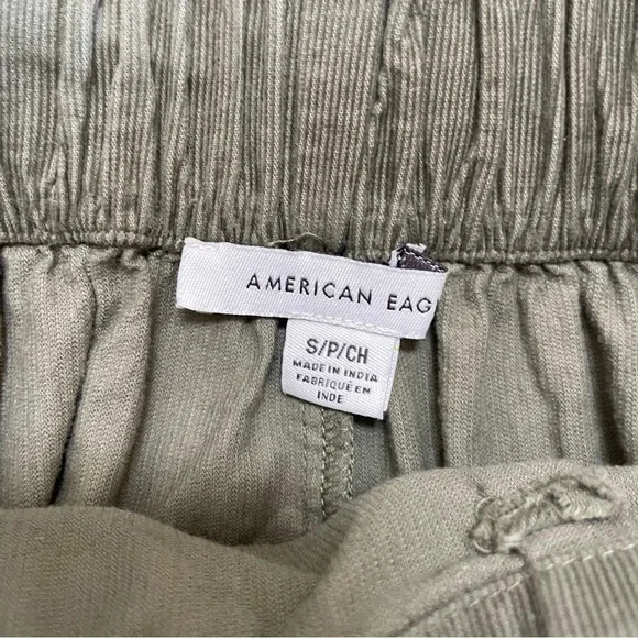 American Eagle Green Corduroy Paperbag High Waisted Mini Skirt - Picture 4 of 4